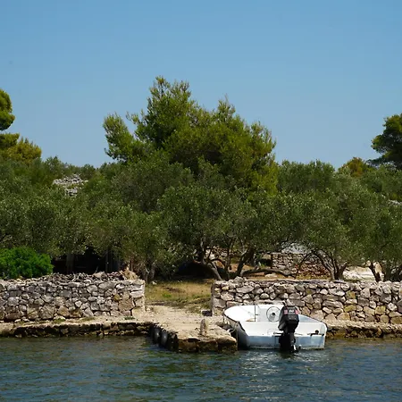Vinik Island * Murter