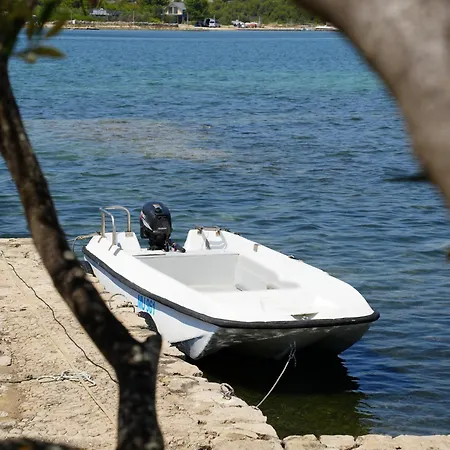 Vinik Island * Murter